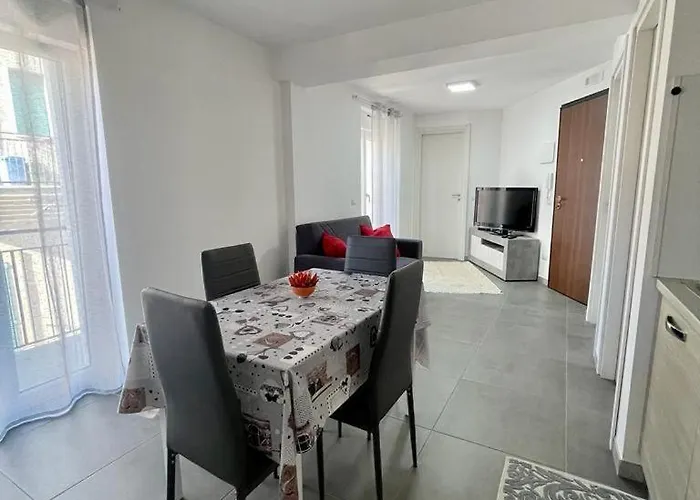 A Due Passi Dalle Grotte Apartment *